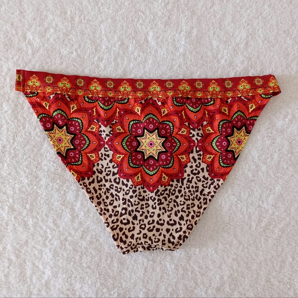 Venus Flirty Leopard Jungle Mosaic Bikini Set, Top Size B, Bottom Size 4 - Picture 12 of 15